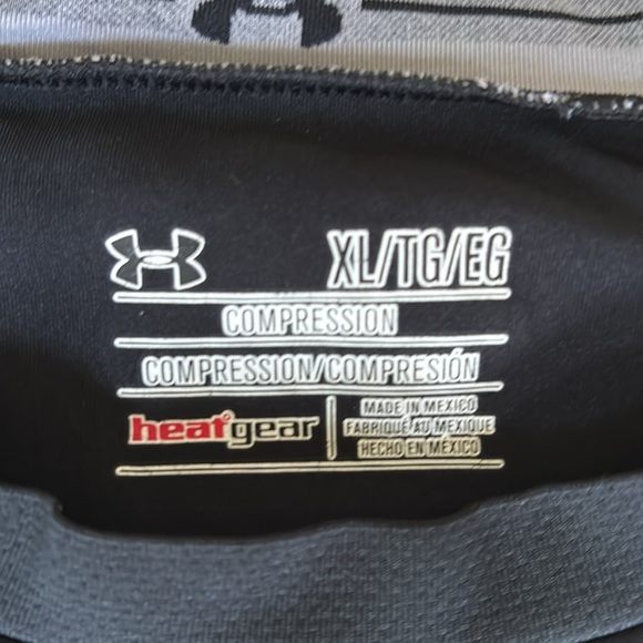 Under Armour Men's Black Long Sleeve compression shirt - Picture 2 of 2